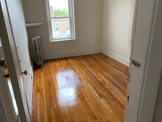Photo - 9/1 No Fee! Spacious 3BR near Cleveland Circle, BC, B/C/D trains Apartment