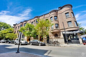 Building Photo - 1004 W Dakin St