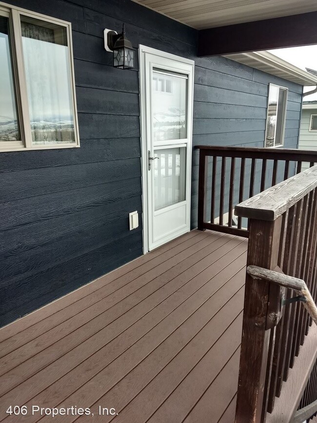 Building Photo - 2 br, 1 bath House - 2726 Overlook Blvd