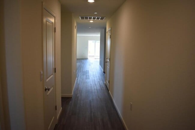Building Photo - 4053 Barona Creek Court