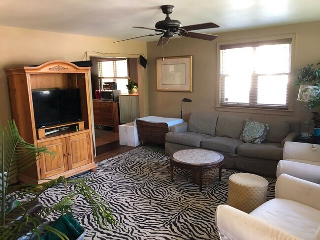 Foto del edificio - 1713 McHenry Ave