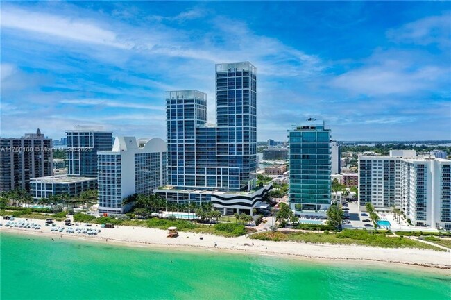 Foto del edificio - 6899 Collins Ave