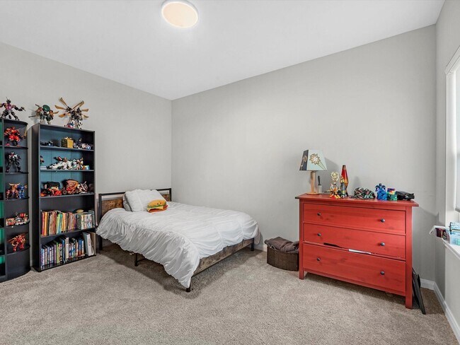 Foto del edificio - 8407 James Franklin St