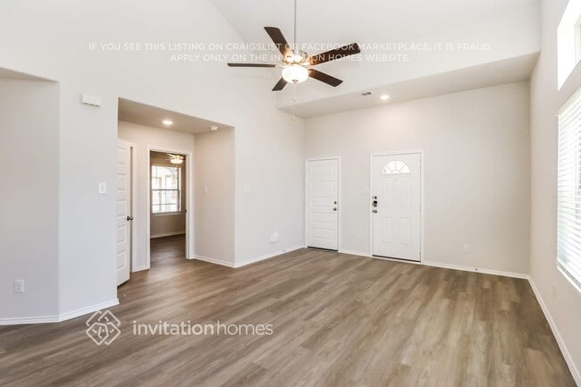 Building Photo - 10943 Heliosphere Wy