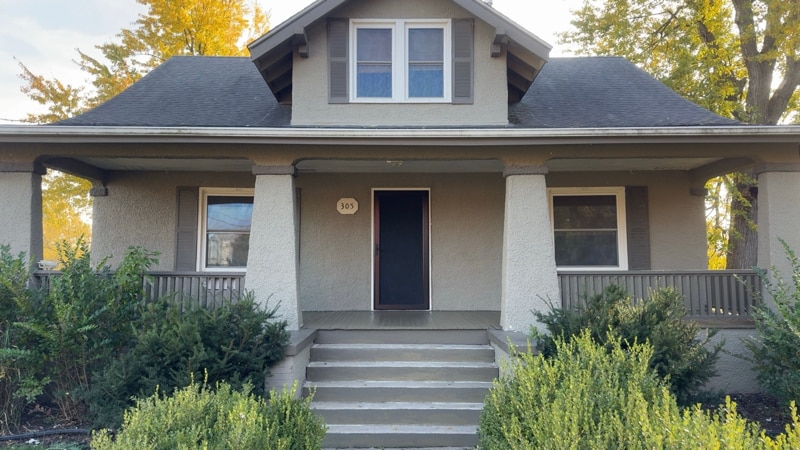 Primary Photo - 305 NW 6th St