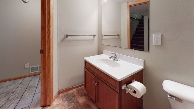 Foto del edificio - Affordable 5 Bedroom House - Close to U of...