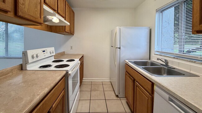 Building Photo - 101-107 Cory Ln