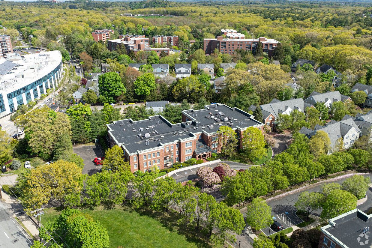 The Residences At Chestnut Hill - Apartments in Newton, MA | Apartments.com