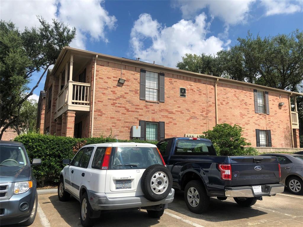 Primary Photo - 2255 Braeswood Park Dr