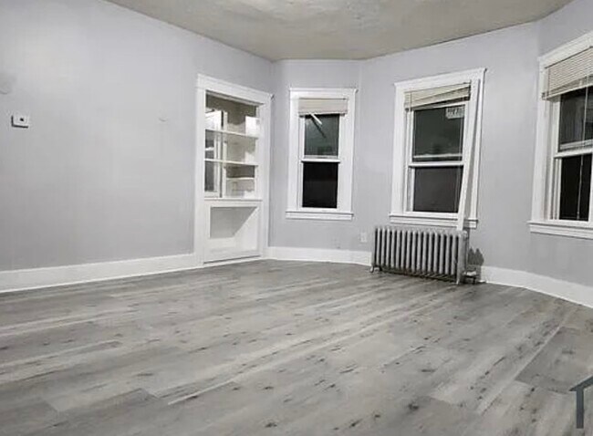 Foto del edificio - 191 Eastern Ave