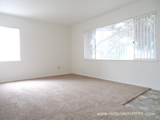 Building Photo - 3051 Luna Ave