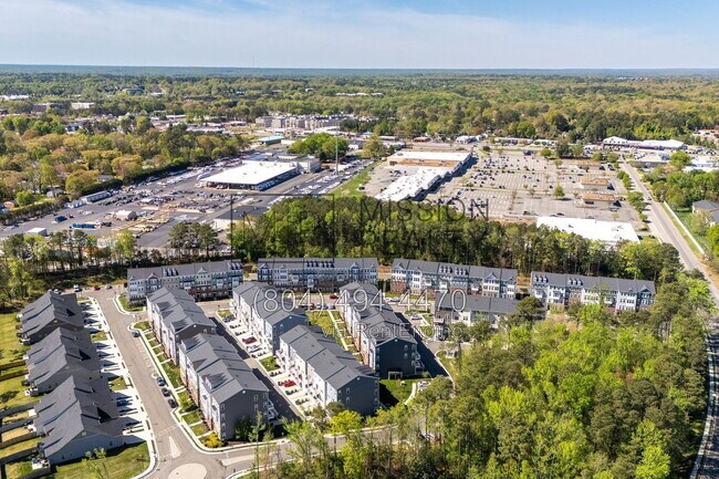 Foto del edificio - 4627 Wistar Creek Dr