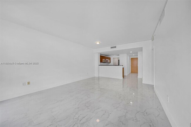 Foto del edificio - 244 Biscayne Blvd