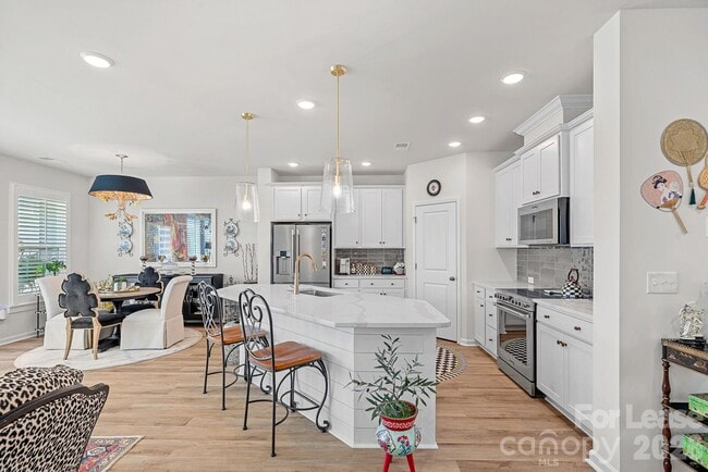 Foto del edificio - 420 Quartz Hl Wy