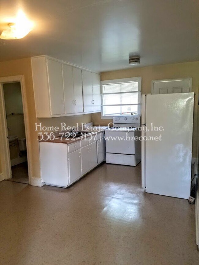 Foto del edificio - 1331 Cunningham St