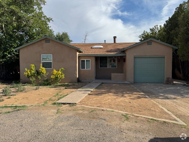 Building Photo - 2420 Pueblo Bonito Ct NW