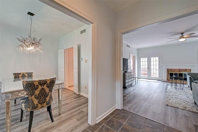 Building Photo - 600 Wilcrest Dr