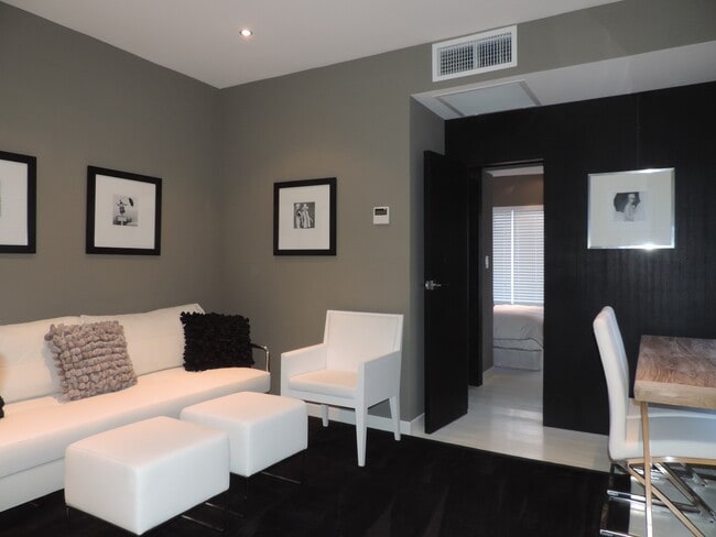 Livingroom - 560 Michigan Ave