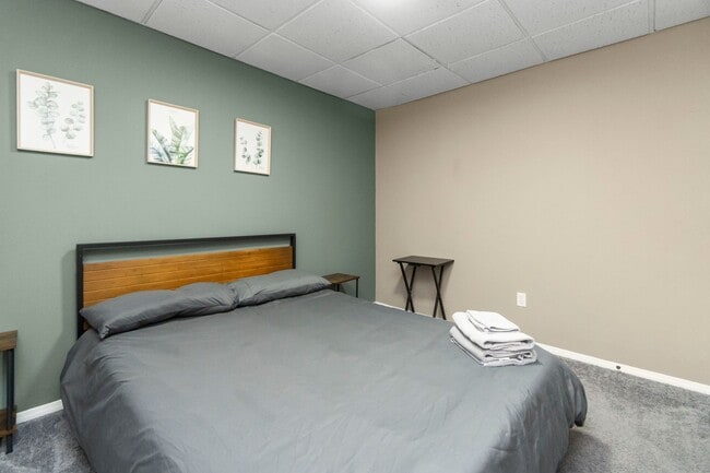 Foto del edificio - 127 Clearfield St