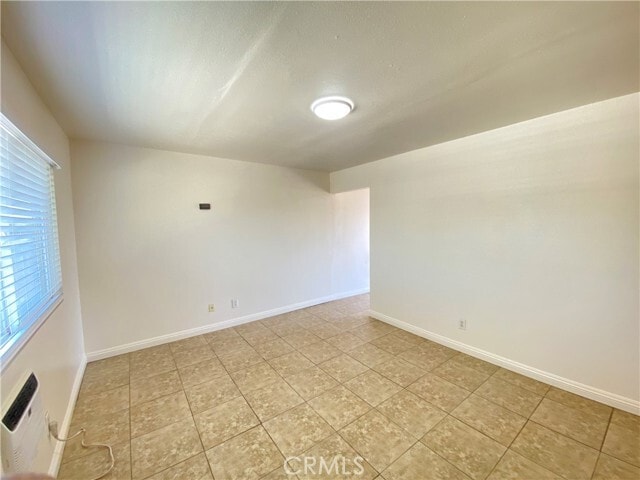Building Photo - 15129 Elm Ct