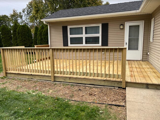 Foto del edificio - 1639 Lakeview Ter