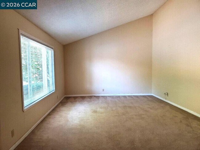 Foto del edificio - 708 Court Ln