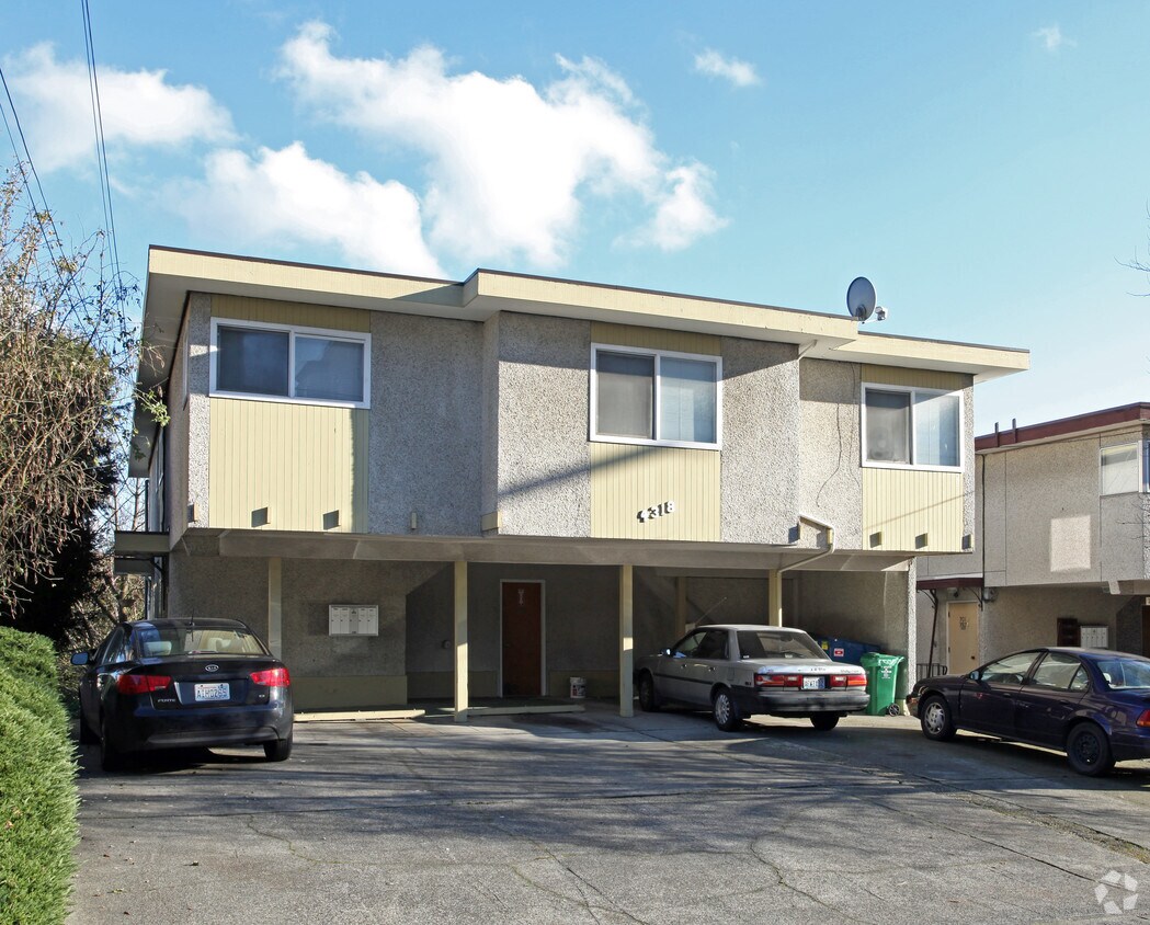 Foto principal - 4318 WINSLOW Pl N
