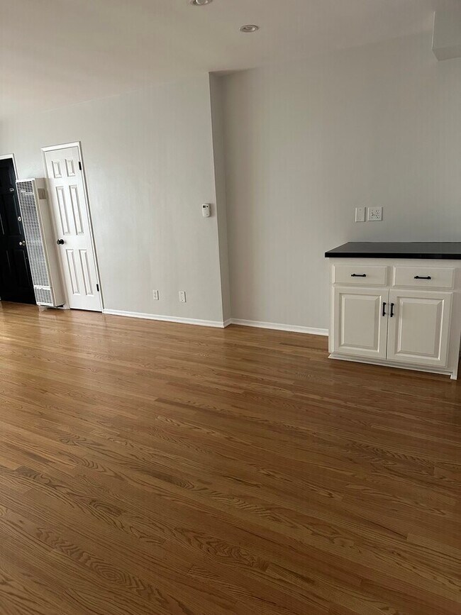 Foto del edificio - 4360 Colfax Ave