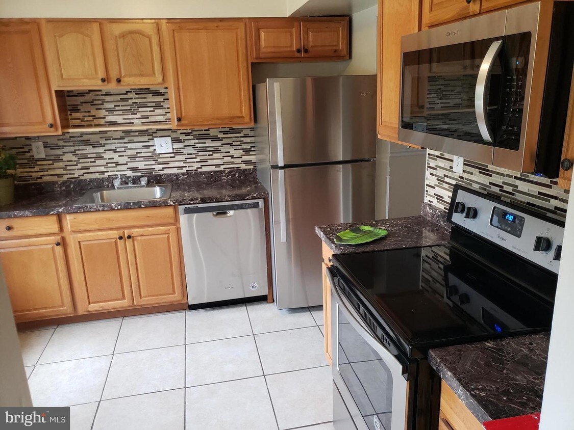 6029 Bonnie Bern Ct, Burke, VA 22015 Townhouse for Rent in Burke, VA