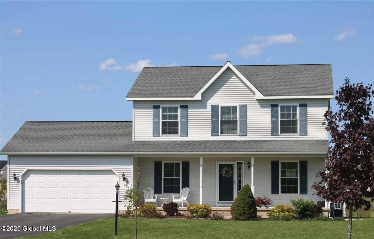 Primary Photo - 5 Eagle Ln