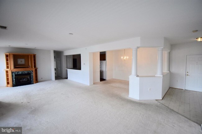 Foto del edificio - 2911 Deer Hollow Way