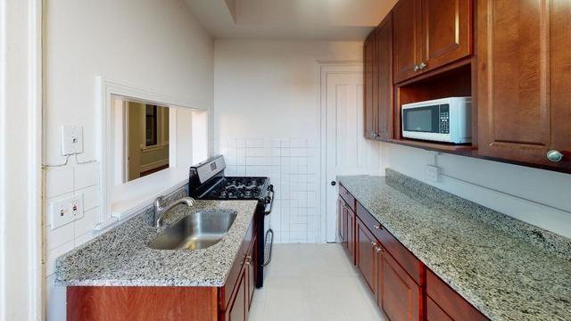 Building Photo - 1 bedroom in CHICAGO IL 60614