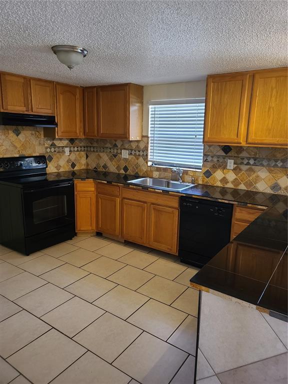 Building Photo - 8847 Tropical Palm Way