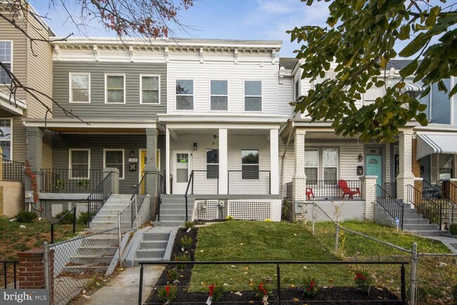 Foto del edificio - 1411 Montello Ave NE