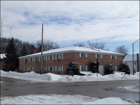 Primary Photo - Carriage House Apts