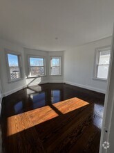 Building Photo - 73 S Bend St