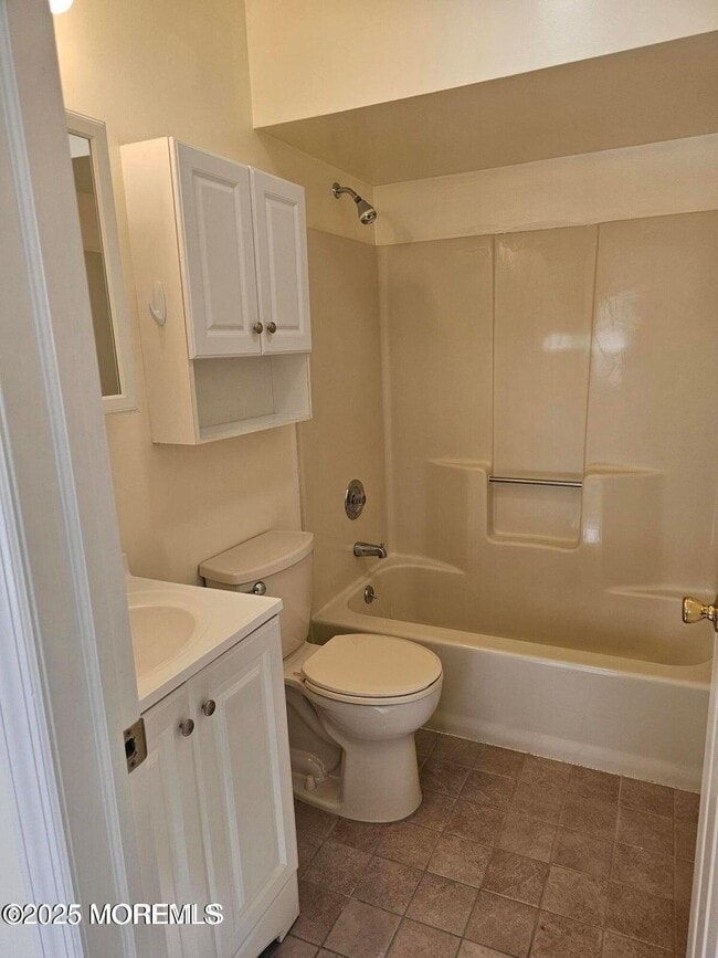 Building Photo - 290 US-9