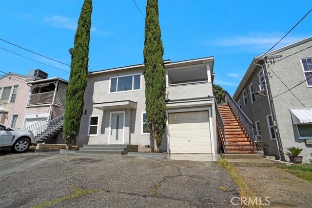 Primary Photo - 10326 Silverton Ave
