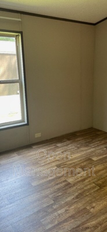 Foto del edificio - 755 N Tratt St