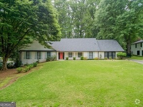 Building Photo - 4708 Tall Pines Dr NW