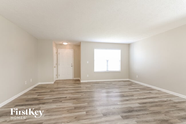 Foto del edificio - 7250 Pipestone Dr