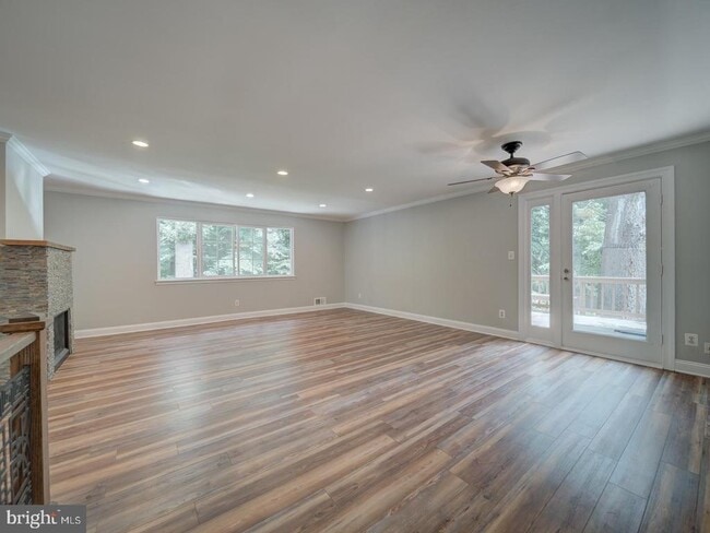 Building Photo - 8606 London Ct