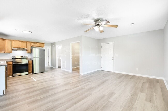 Building Photo - 304 Keeneland Dr