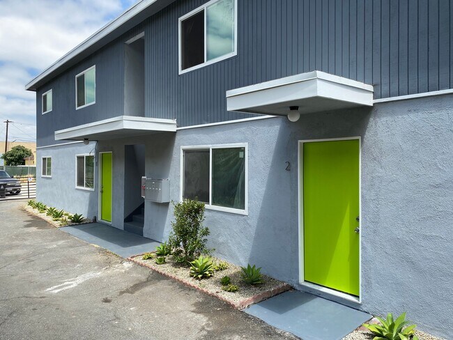 Building Photo - 2414 Clyde Ave