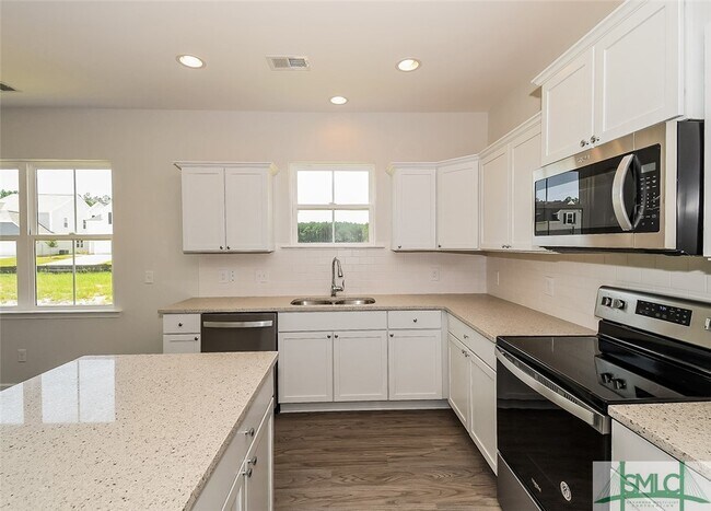 Building Photo - 104 S Trl Wy