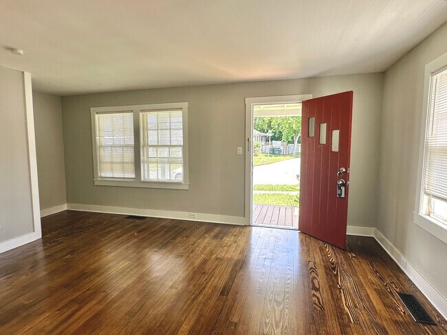 Foto del edificio - JUNE SPECIAL!!! $100 off per month -OR- 2n...