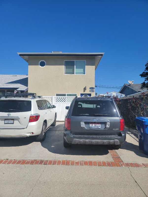 Foto principal - 22235 Burton St