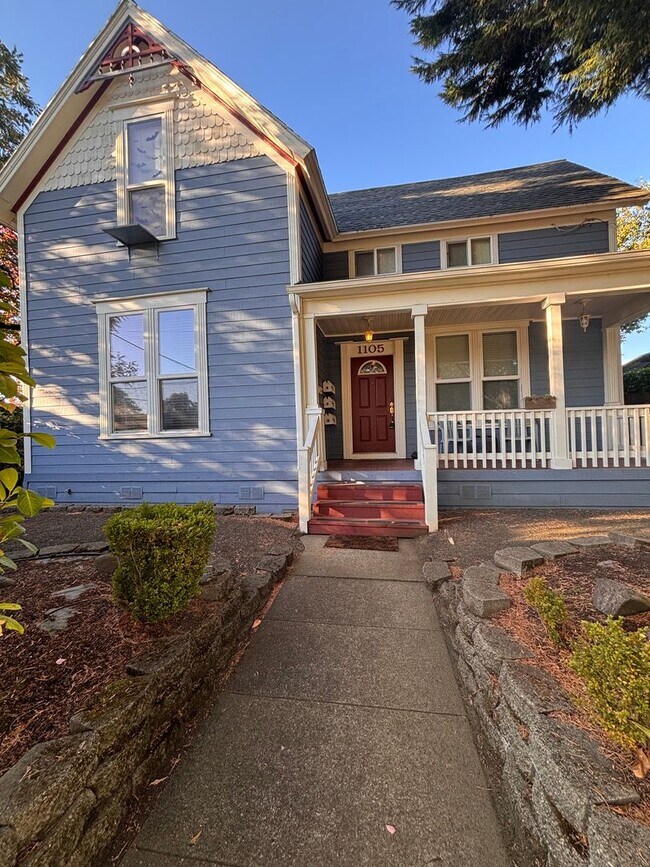 Building Photo - 1105 1st Ave
