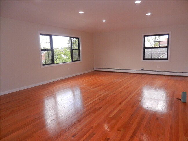 Foto del edificio - 132-30 156th St