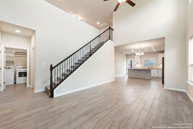 Building Photo - 2058 Egret Ave